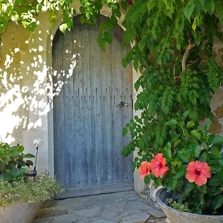 In Southern France La Bastide Saint-Julien-de-Peyrolas